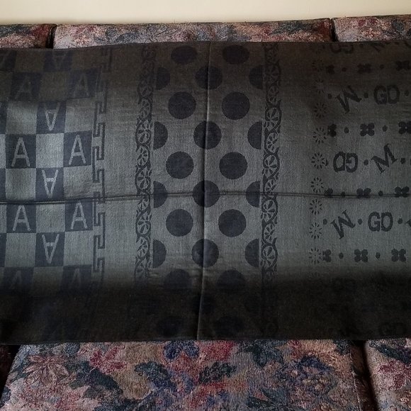 NWT various patterns, cashmere scarf, lucky 4 leaf clover, dk green/gold/black - Picture 6 of 10